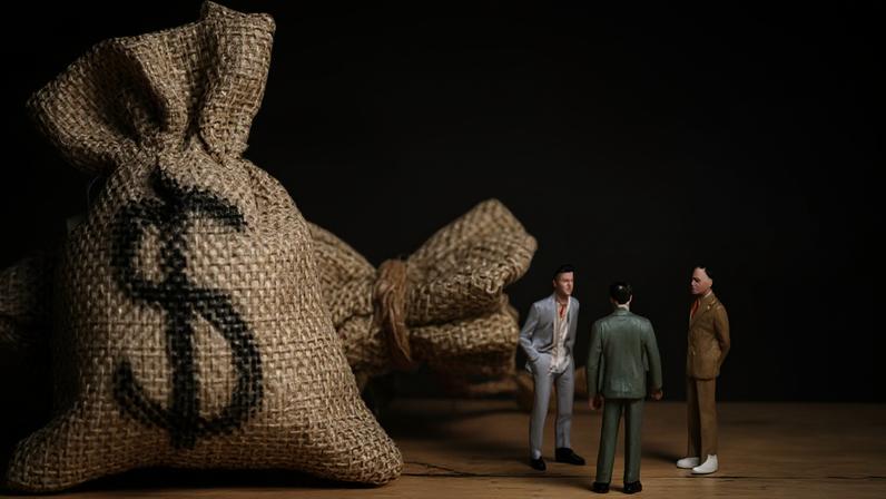 Investidores de varejo conseguem acessar centenas de títulos de crédito privado por meio dos ETFs, que combinam diversificação e praticidade na gestão da carteira.