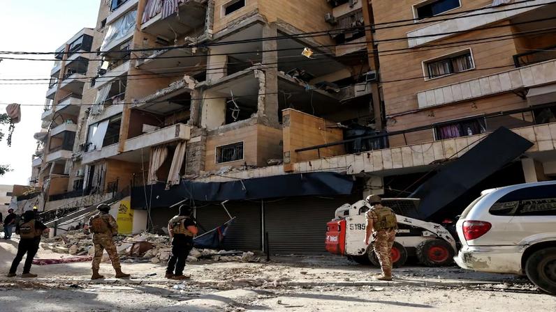 Atendimento de emergência em subúrbio de Beirute