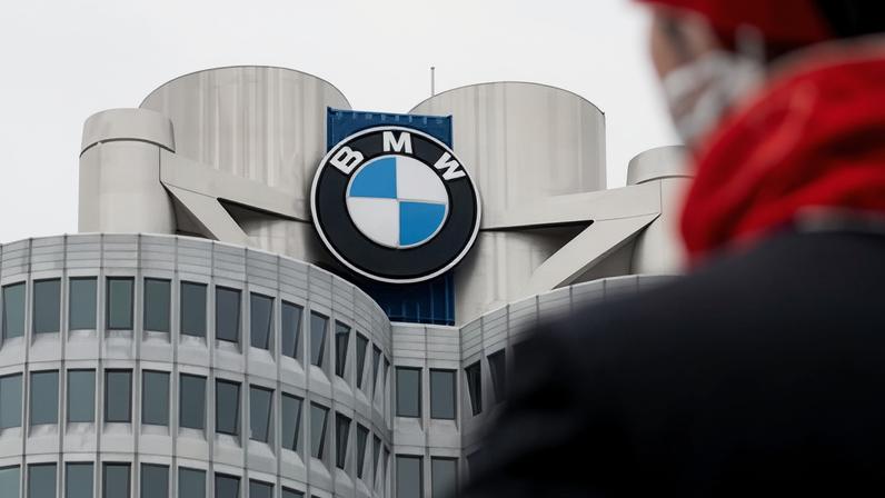 BMW cai com força na bolsa após reduzir previsões de lucros