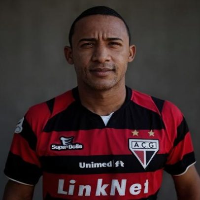 Ex-atacante Brasão é morto a tiros em bar de Tubarão, SC