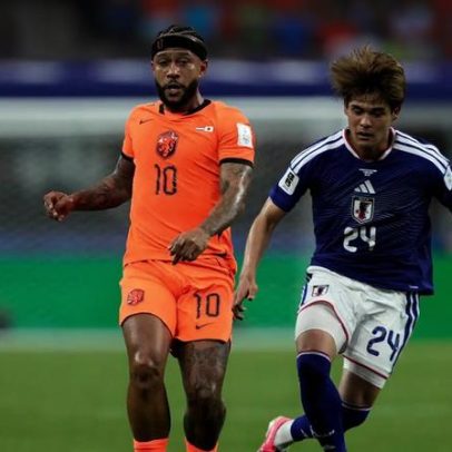 Memphis tem estreia apagada, recebe cartão e entra no 2º tempo contra a Holanda