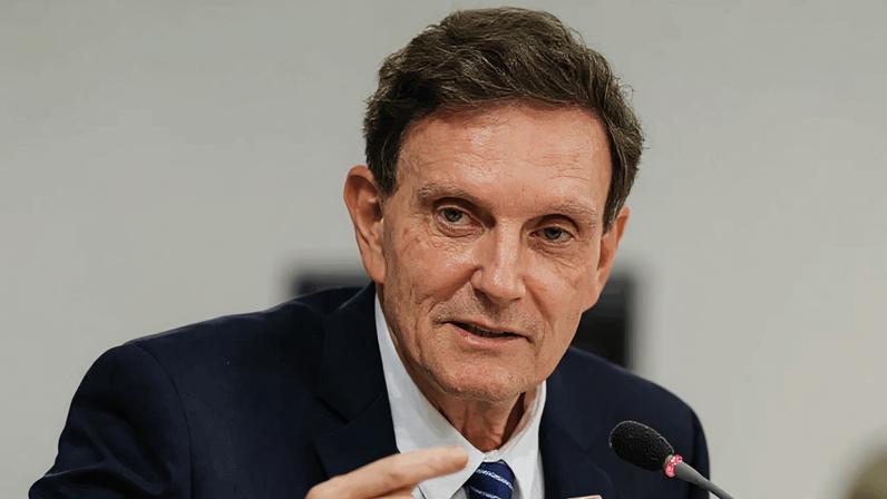 Autor da PEC, Marcelo Crivella (na imagem) propôs estender a imunidade tributária de igrejas e entidades vinculadas às compras de bens e serviços.