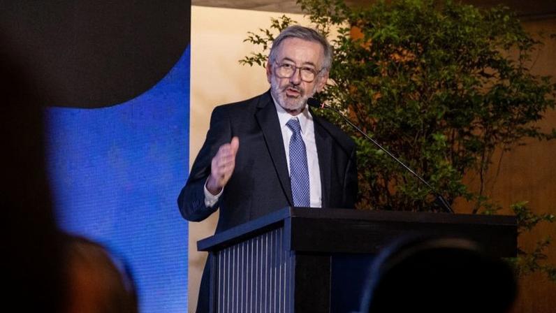 Brasil e EUA discutem tarifas em reunião virtual