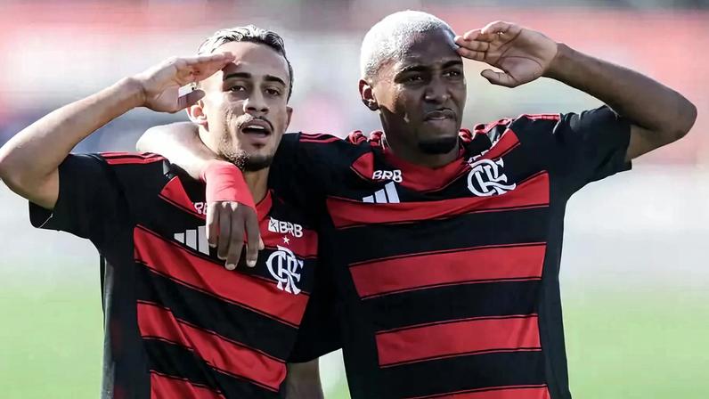 Matheus Gonçalves e Lorran foram destaque do Flamengo na vitória sobre o Bayer Leverkusen (Foto: Gilvan de Souza / Flamengo)