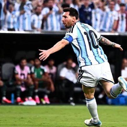 Messi brilha com gols e Argentina vence Argélia por 3 a 0