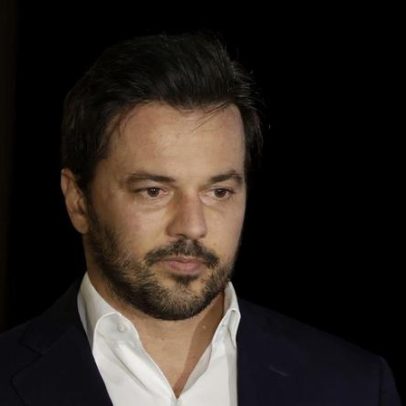Empresa ligada a Vorcaro negocia avião com Fabio Faria por energia eólica