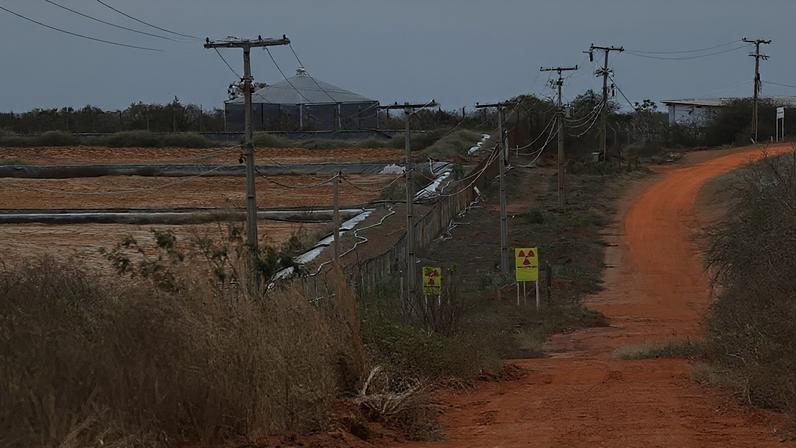 Entrada de mina de urânio da INB no distrito de Maniaçu, em Caetité, na Bahia