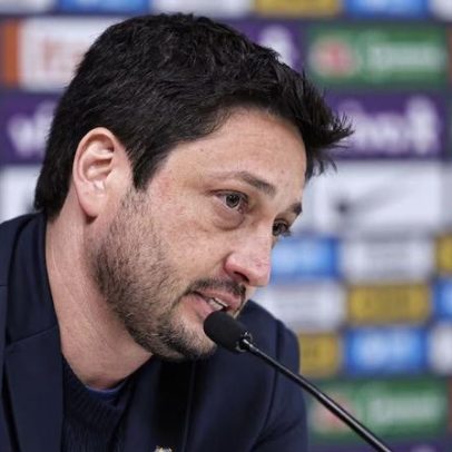 Arthur Elias critica arbitragem após derrota da seleção para os EUA