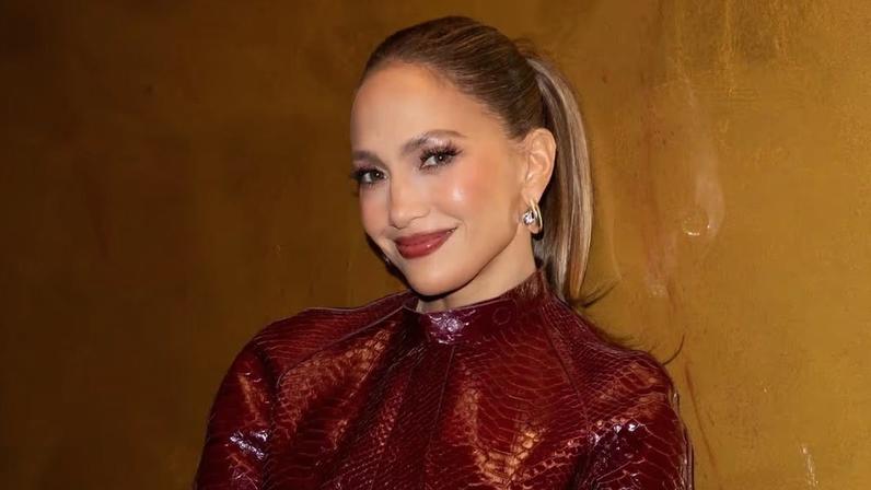 Jennifer Lopez posta bandeiras do Brasil e alimenta rumores de show