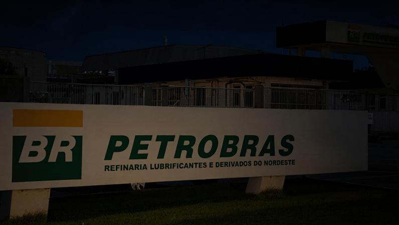 Petrobras afirmou à CVM que avalia oportunidades alinhadas à sua estratégia, mas disse que ainda não há decisão sobre possível interesse em área da Refit.