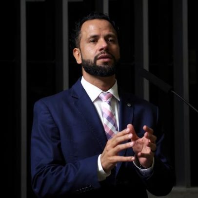 Deputado pede STF investigação sobre influência de Flávio em tarifa nos EUA