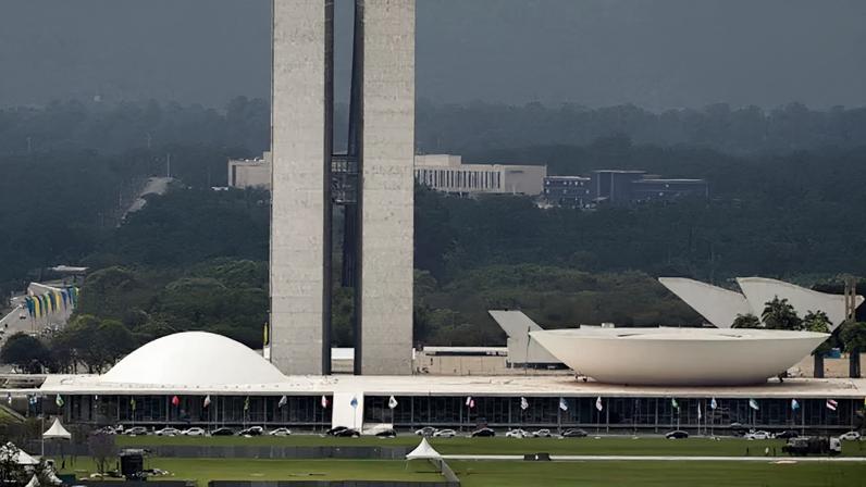 Pesquisa divulgada nesta terça-feira também revela que eleitores preferem escolher novos parlamentares