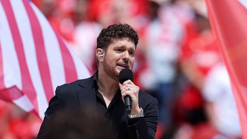 EUA e Canadá promovem aberturas irregulares da Copa com gafe, Bublé brilhante e Anitta apagada