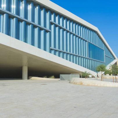 Biblioteca futuristic de 45 mil m² inaugurada em 2017 abriga 1 milhão de livros