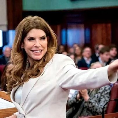Nova York anuncia plano para aumentar poupança estudantil a 3 mil dólares