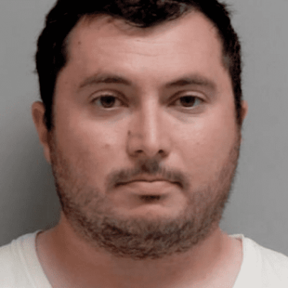 Homem de Illinois é acusado de gravar mulheres no banheiro da igreja