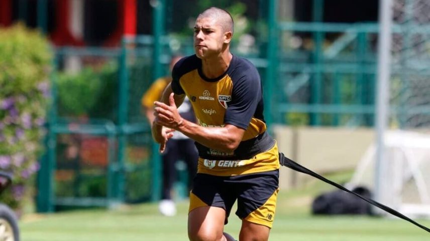 Nícolas está em Cotia (Foto: Divulgação/ São Paulo FC)