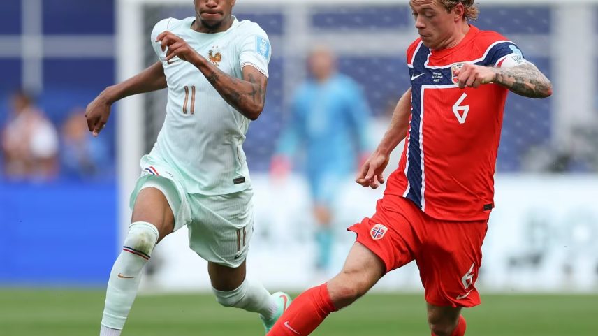 Dembélé faz hat-trick, França bate a Noruega e fecha grupo em 1º 
