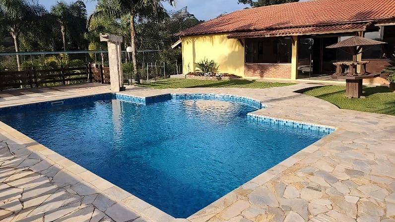 Entre os imóveis de maior valor está uma casa no Condomínio Porta do Sol, em Mairinque (SP), com 400,43 metros quadrados de área construída