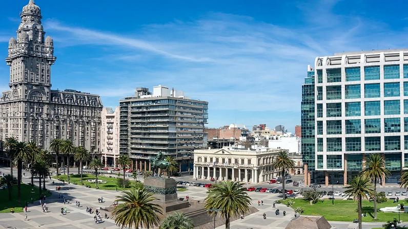 Praça da Independência no centro de Montevidéu, Uruguai