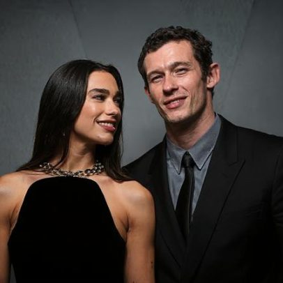 Dua Lipa e Callum Turner se casam na Itália; Elton John canta na cerimônia
