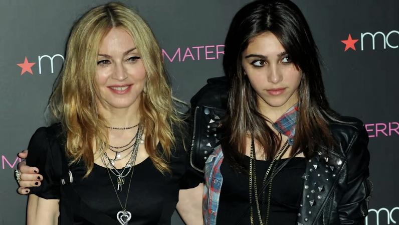Madonna diz que filha a procurou para curar relação na música que compuseram