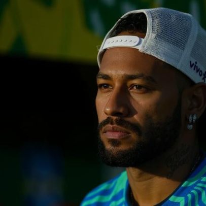 Neymar ganha espaço com Ancelotti, mais discreto e focado na recuperação