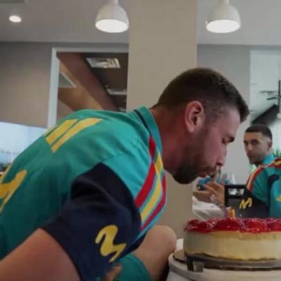 Unai Simón revela desejo de aniversário no QG da Espanha para a Copa do Mundo