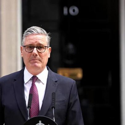 Investidores buscam sinais sobre a economia britânica após a saída do premiê
