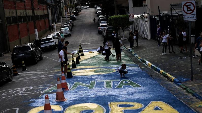 Decorações, bandeirinhas e ruas fechadas, autoridades alertam para cuidados durante as festividades