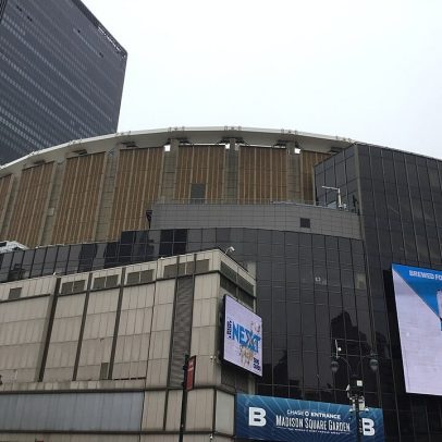 Homem morre após cair de arquibancada durante show no Madison Square Garden