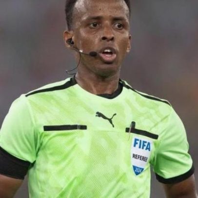 Árbitro somali barrado nos EUA apitará a Supercopa da UEFA