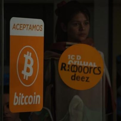 Bitcoin cai abaixo de 70 mil dólares pela primeira vez em quase dois meses