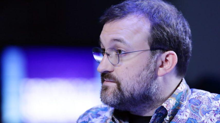 Charles Hoskinson, fundador da rede Cardano, em conferência sobre token em outubro de 2025. Foto: Bloomberg