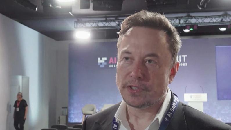 Elon Musk chega perto de trilionário; faturou US$ 1 milhão por minuto em 2025