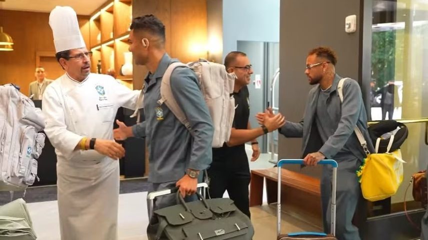 Neymar e Casemiro chegando. Tratamento especial e controle absoluto de tudo que acontece no hotel The Ridge