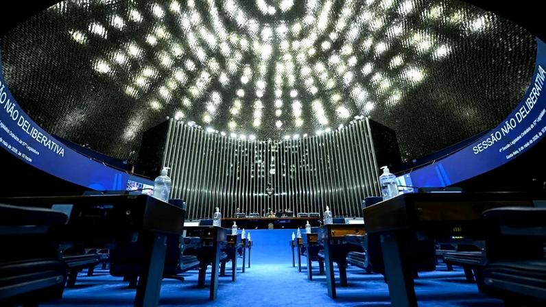 Senado pode levar mais de 30 dias para votar a PEC 6x1, aponta análise