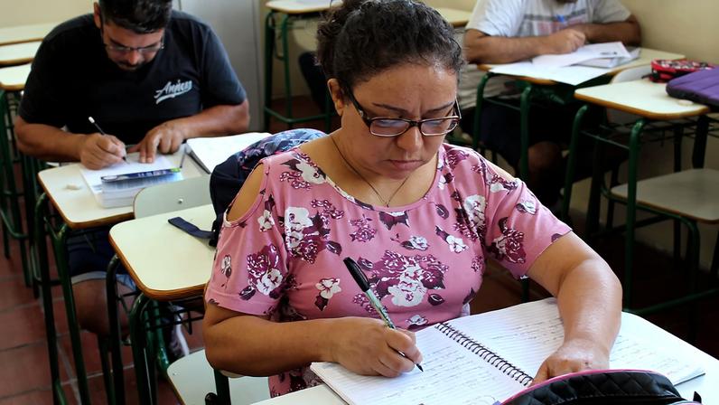 População com 60 anos ou mais era mais da metade (58%) do total de analfabetos em 2025 - Foto: Silvio Turra/SEED Paraná