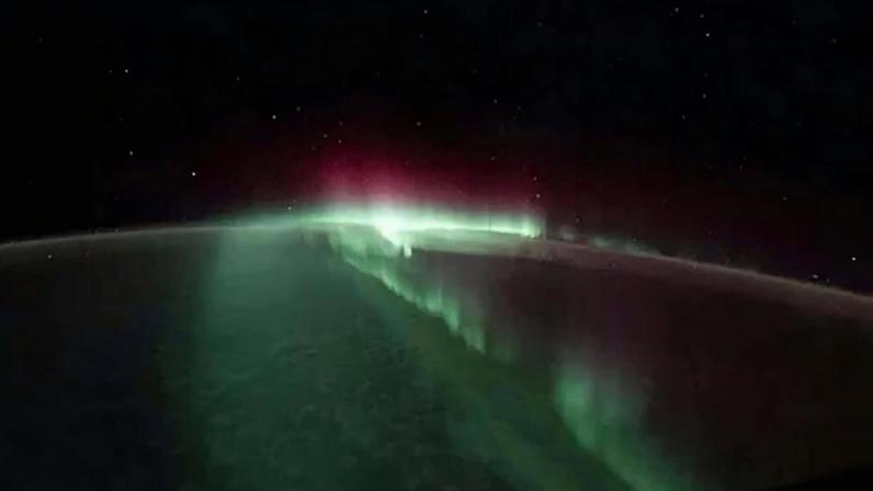 Aurora vista do espaço encanta astronautas na Estação Espacial