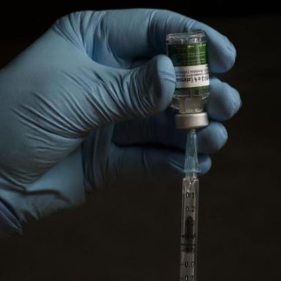 Infectologista diz que vacina contra dengue do Butantan é evento raro