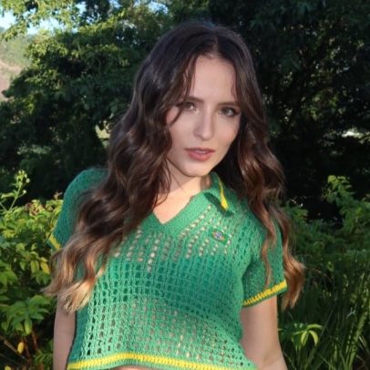 Larissa Manoela faz cirurgia por endometriose e explica a doença
