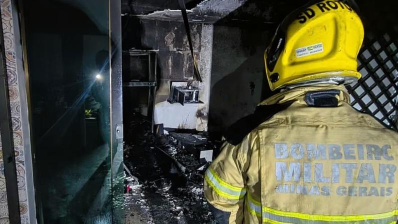 INCÊNDIO HOMEM FERIDO JFA