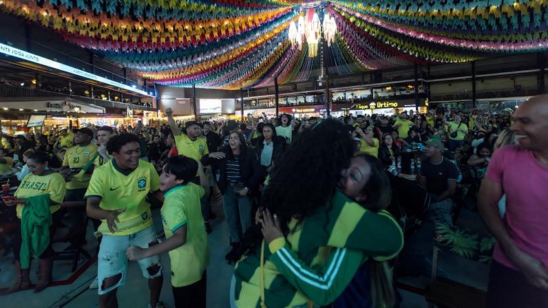 Festa junina ou Copa? Em São Paulo, o público decidiu ficar com os dois