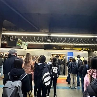 Linha 2-Verde normalizada após falha em portas em SP