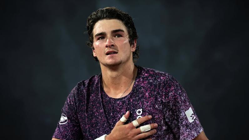 Após o duelo com Djokovic, João Fonseca deixou a quadra e foi direto para a bicicleta ergométrica