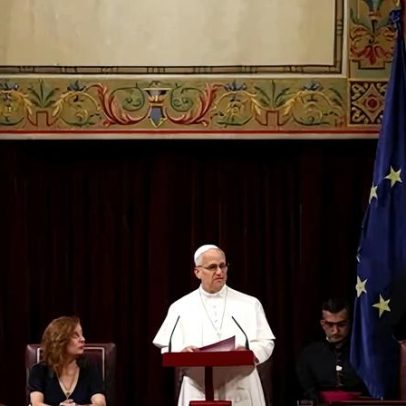 Papa Leão alerta Parlamento espanhol sobre crise mundial