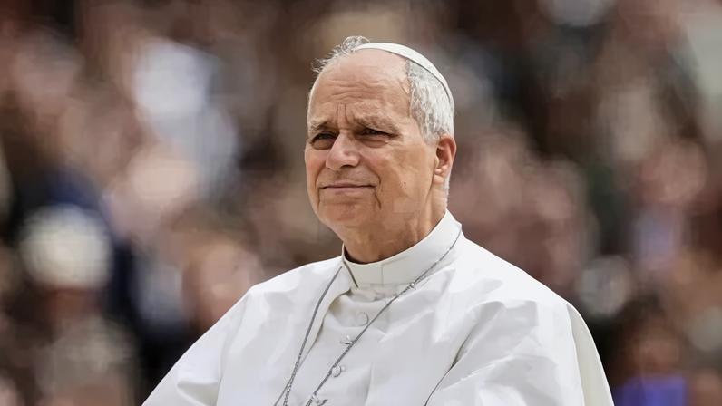 Papa Leão XIV na Praça de São Pedro em 6 de maio de 2026