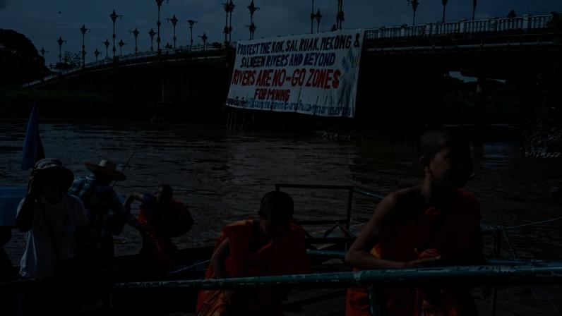 Residentes do norte da Tailândia marcham por ações contra rios poluídos