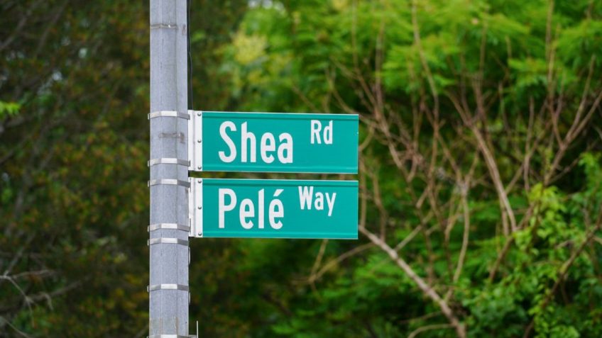 O cruzamento entre Shea Road e Meridian Road, no Queens, foi dedicado ao jogador brasileiro
