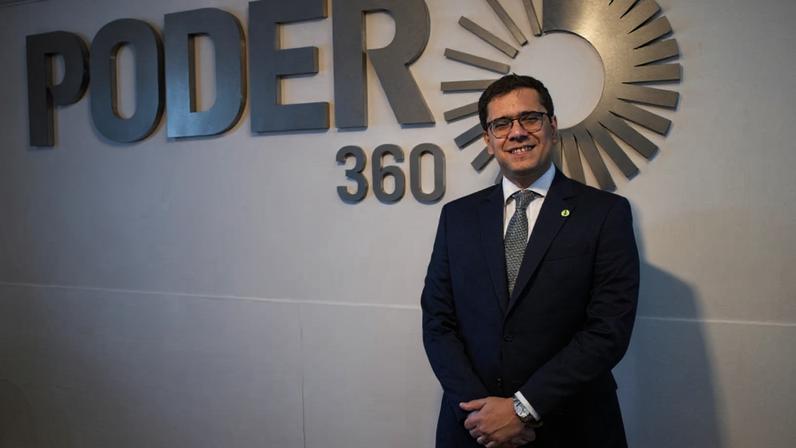 O diretor-executivo da Absae, Fabio Monteiro Lima, na sede do Poder360, em Brasília